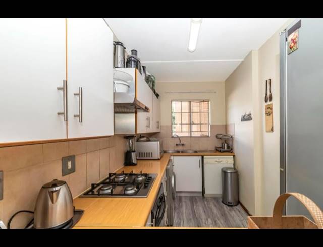 2 bed property to rent in SHARONLEA